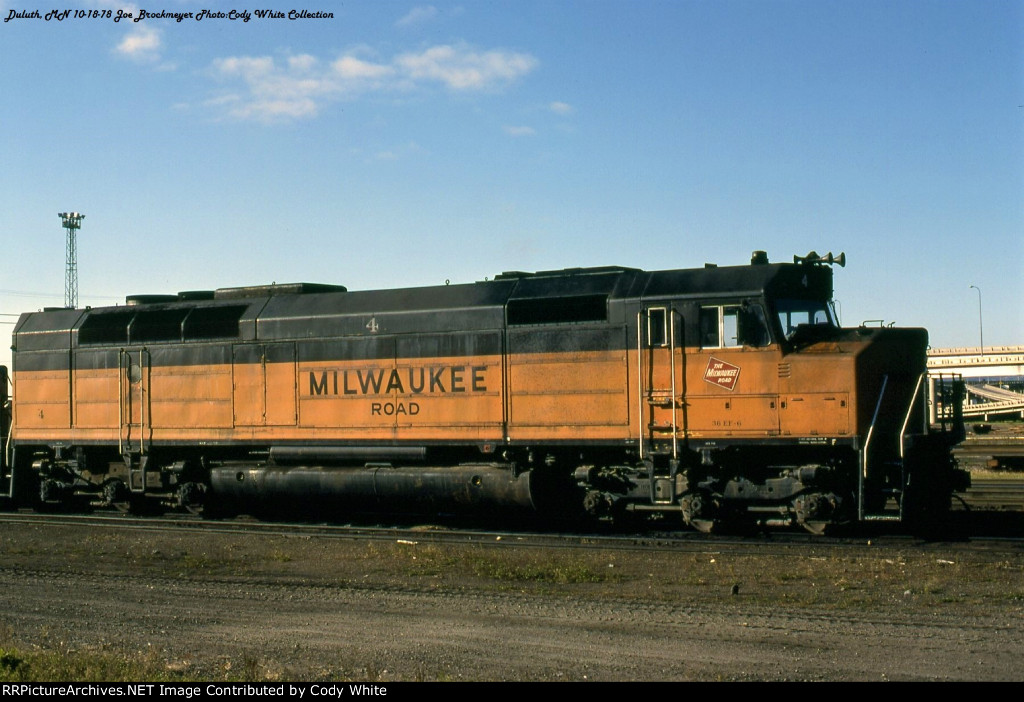 Milwaukee Road FP45 4